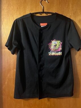 Nickelodeon Black SpongeBob Graphic Button-Front Shirt Medium (7/8)